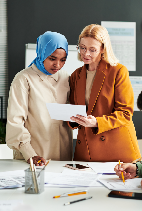 Schülerin und Lehrerin